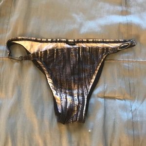 Oakley bikini bottom size small